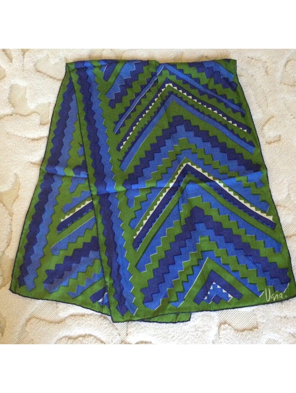 Vintage VERA NEUMANN Scarf Blue Green Zig Zag MCM Chevron Pattern